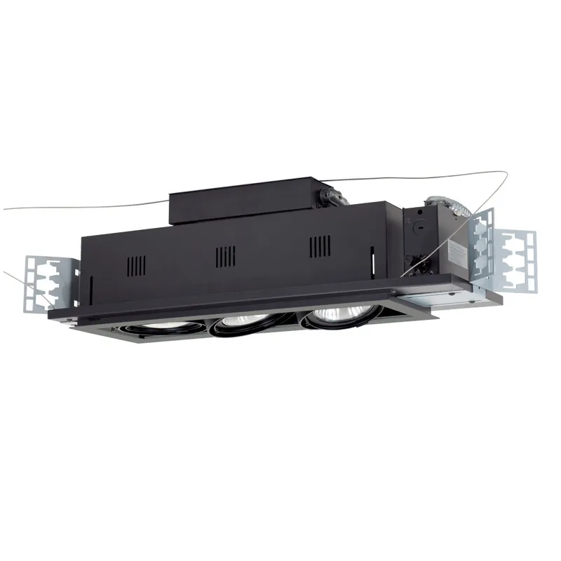 Signature PAR30 Silver & Black Recessed Lighting