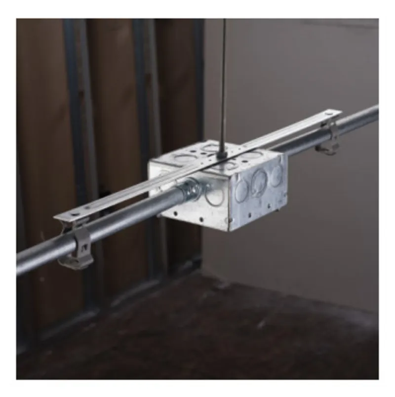 Combination Box/Conduit Hanger for 3/4-1" EMT